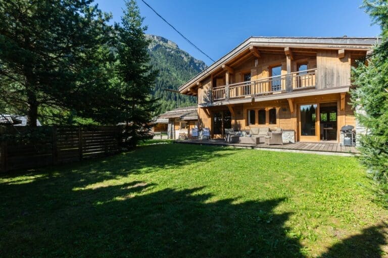 Rent Apartment Luster Desert France