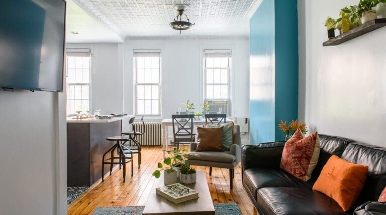 Rent Apartment Mantis Bird Greenpoint