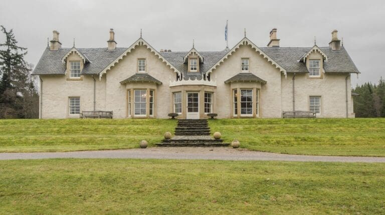 Rent Apartment Mauve Tourmaline Cairngorms