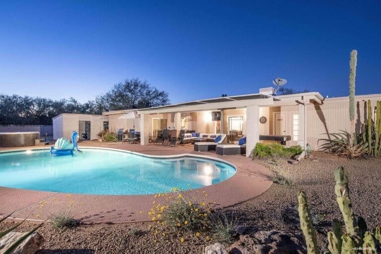 Rent Apartment Maya Crystal Phoenix