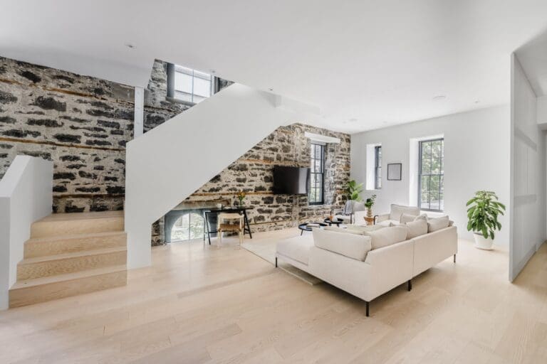 Rent Apartment Menthol Tanoak Canada