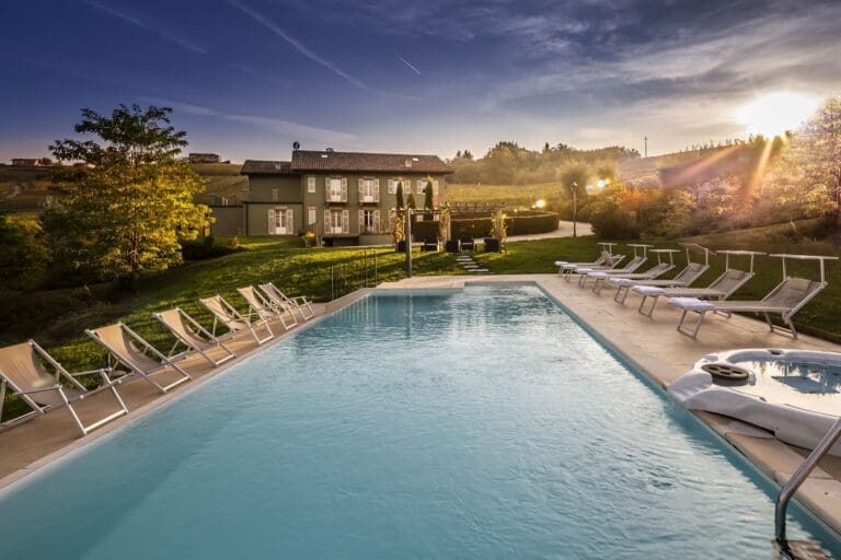 Rent Apartment Milk Shell Italy