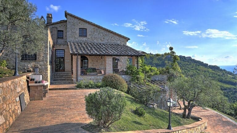 Rent Apartment Mist Dragons Umbria