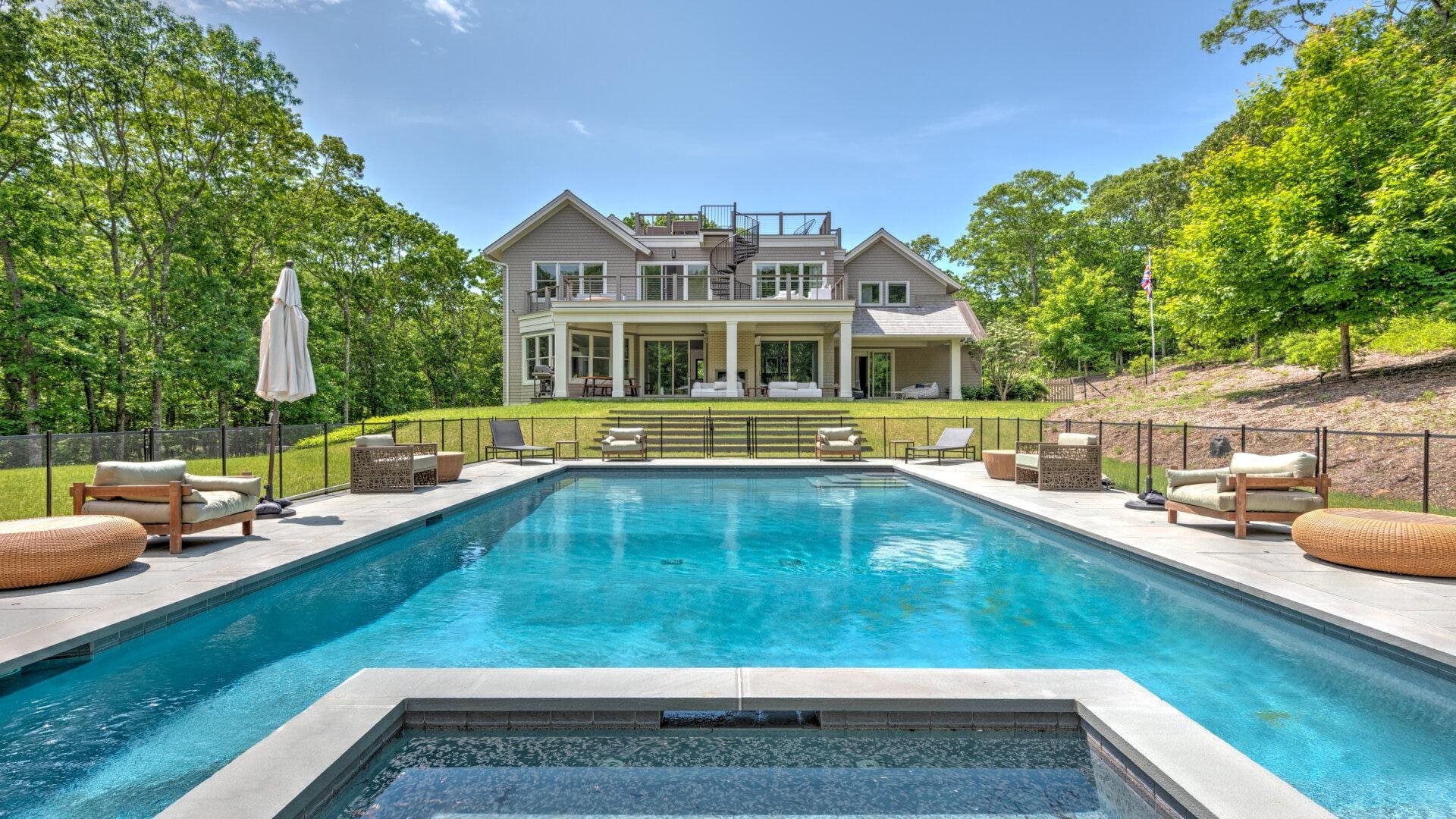 Rent Apartment Mulberry Coral The Hamptons