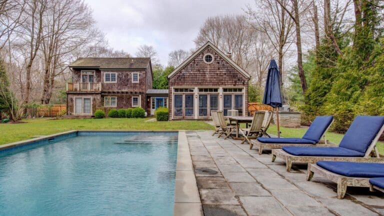 Rent Apartment Napier Coyote The Hamptons