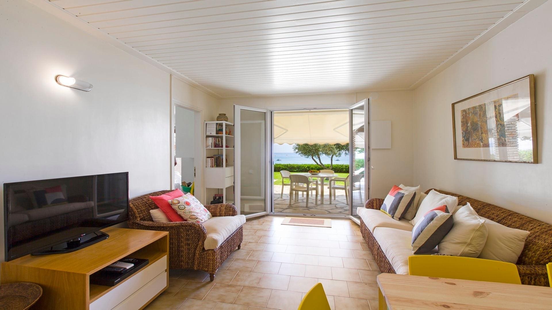 Rent Apartment Ochre Peppermint Corfu