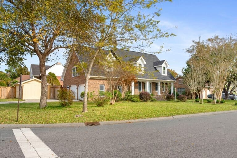 Rent Apartment Persian Hazelnut Charleston