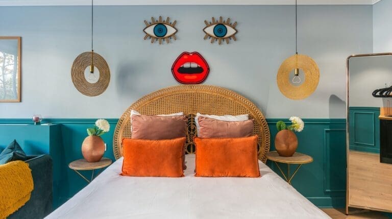 Rent Apartment Persian Sabre Arc de Triomphe – Champs-Élysées