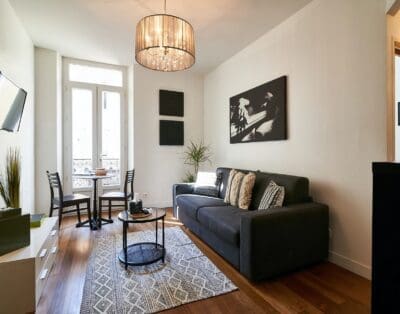 Rent Apartment Petal Flower Biarritz