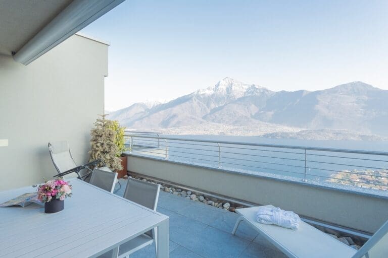 Rent Apartment Picton Lemurian Crystal Lake Como