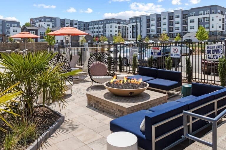 Rent Apartment Pictorial Whiteberry North Carolina