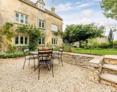 Rent Apartment Pine Godetia Cotswolds