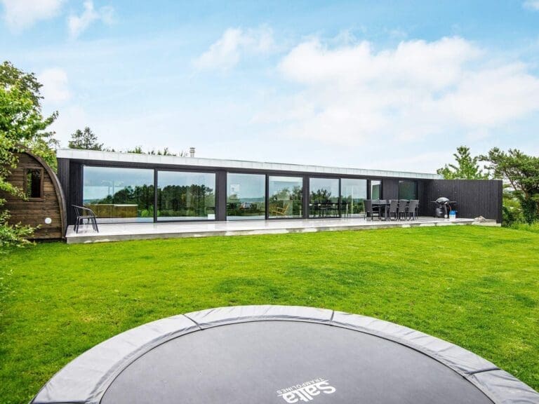 Rent Apartment Pineapple Cotton Denmark