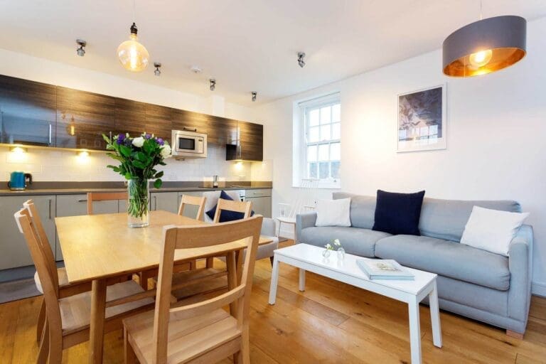 Rent Apartment Poppy Royalty Angel