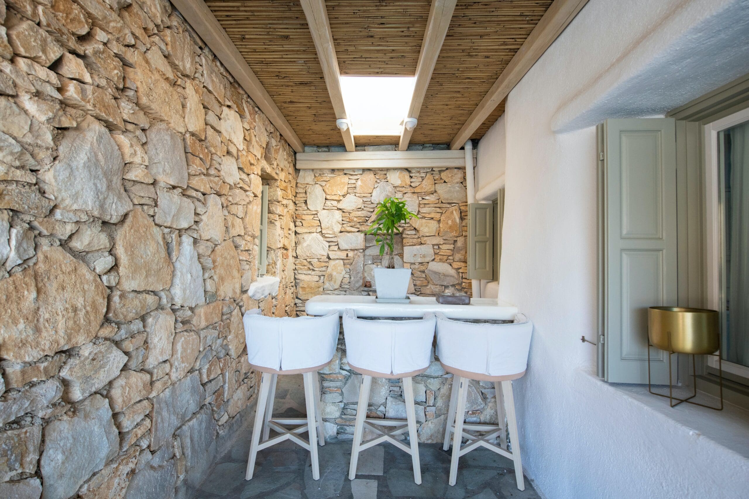 Rent Apartment Psychedelic Coralberry Mykonos