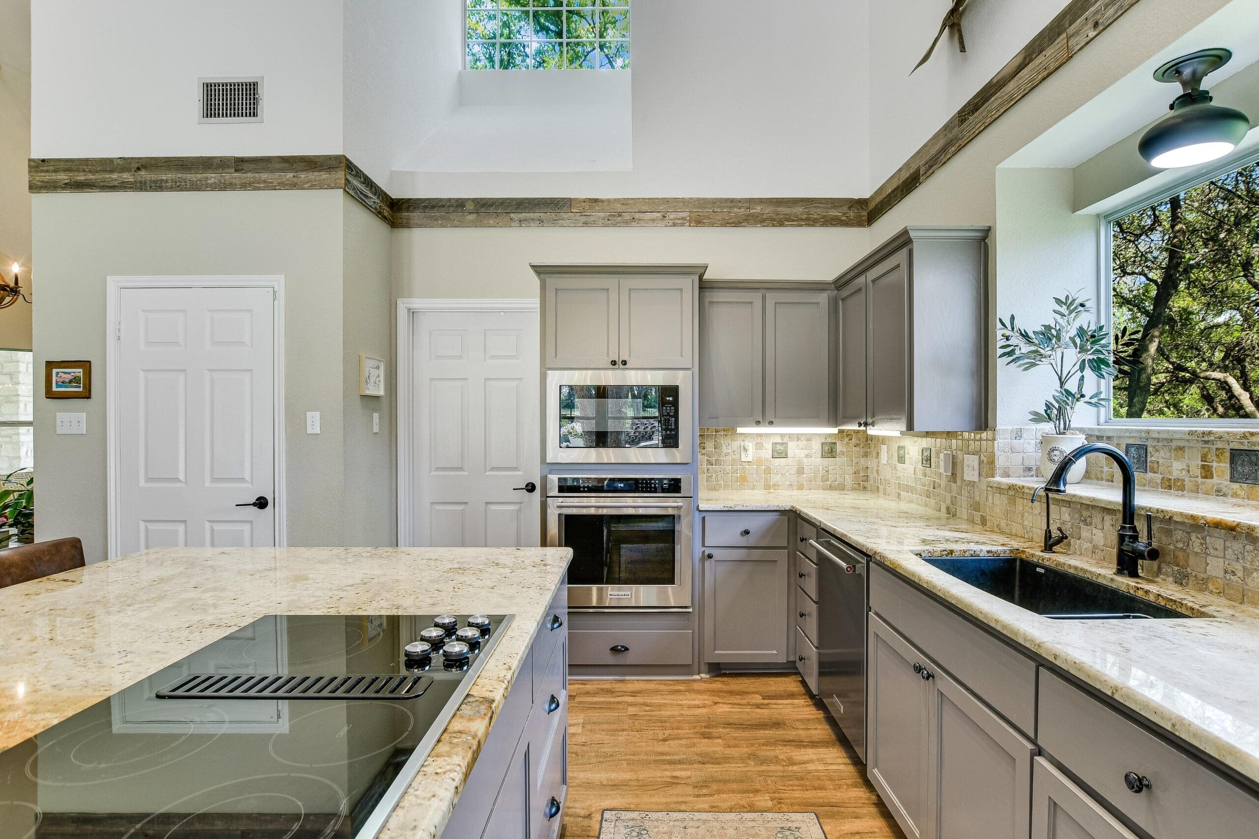 Rent Apartment Quartz Cork Austin