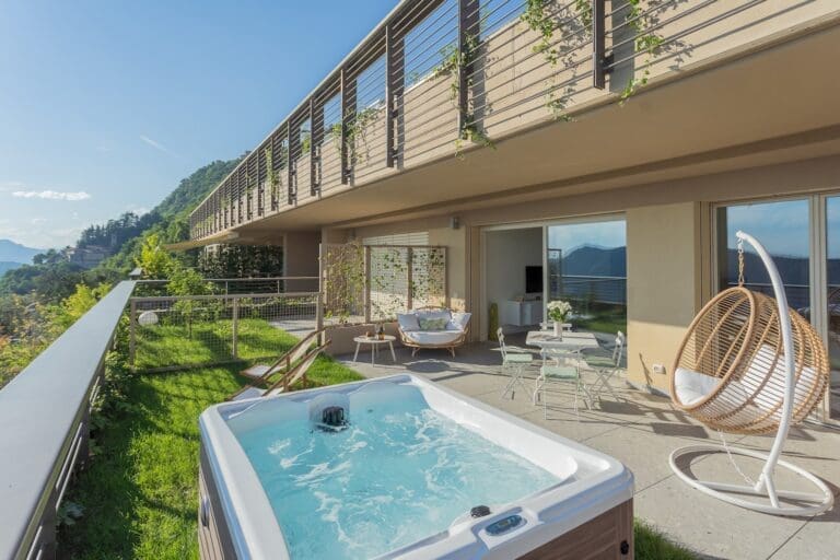 Rent Apartment Queen Larch Lake Como