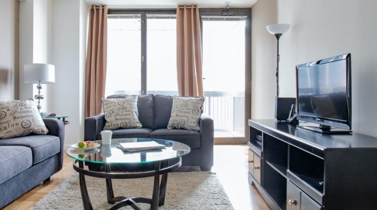 Rent Apartment Rain Cedars Midtown