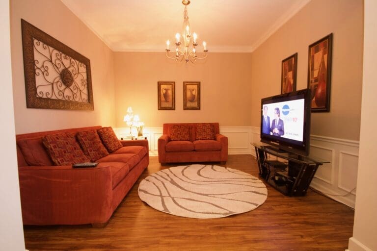 Rent Apartment Red Fernleaf Miami