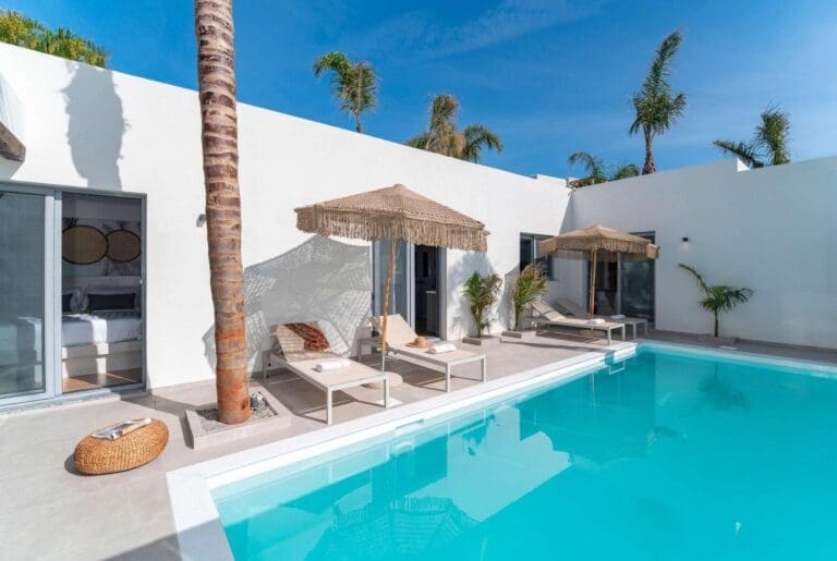 Rent Apartment Red-Orange Linden Rhodes