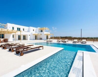 Rent Apartment Redwood Canarywood Paros