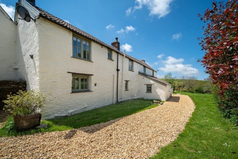 Rent Apartment Rocket Cedro Devon