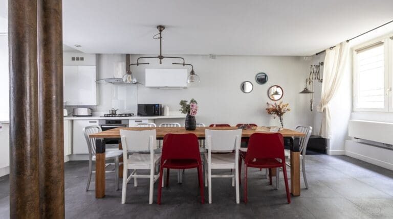 Rent Apartment Roman Garnet Le Marais