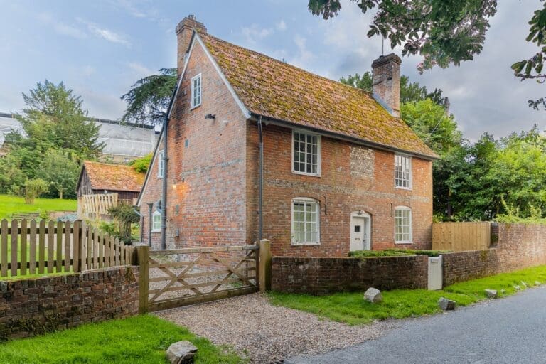 Rent Apartment Rum Feather South Downs