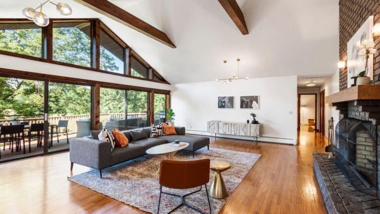 Rent Apartment Salle Tailflowers New York