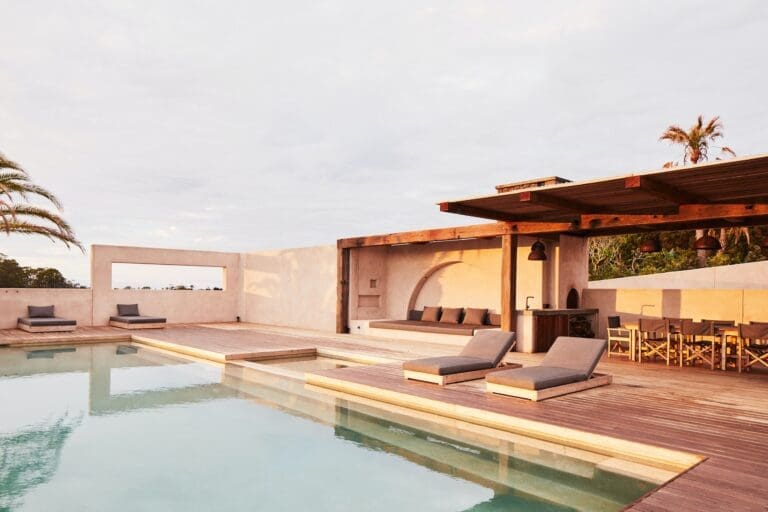 Rent Apartment Sapphire Bayleaf