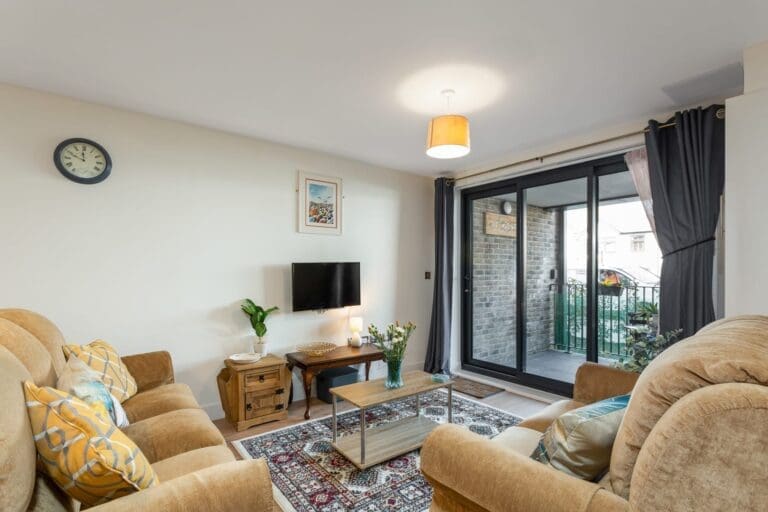 Rent Apartment Shimmering Lily Margate