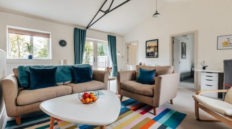 Rent Apartment Shimmering Pindo Cambridgeshire