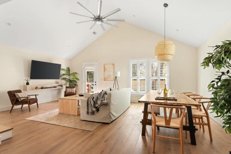 Rent Apartment Sizzling Almond Charleston