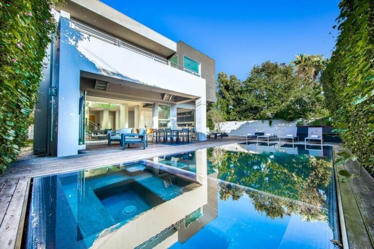 Rent Apartment Sizzling Ash Beverly Grove