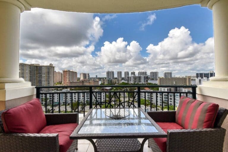 Rent Apartment Sky Rhododendron Miami