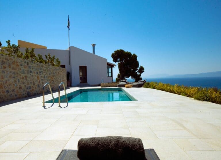 Rent Apartment Smoke Umbrella Pine Greece