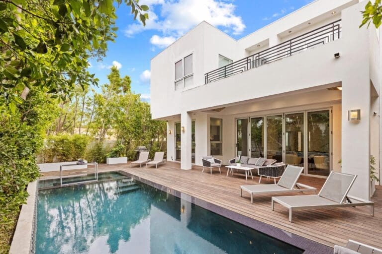 Rent Apartment Sunglow Star Beverly Grove