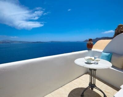 Rent Apartment Super Satin-Ash Santorini