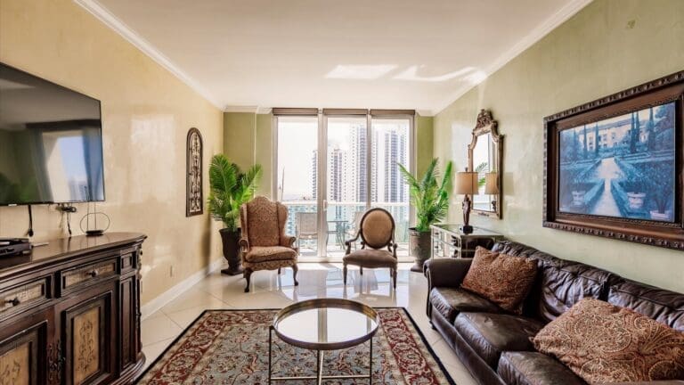 Rent Apartment Superiority Moon Miami