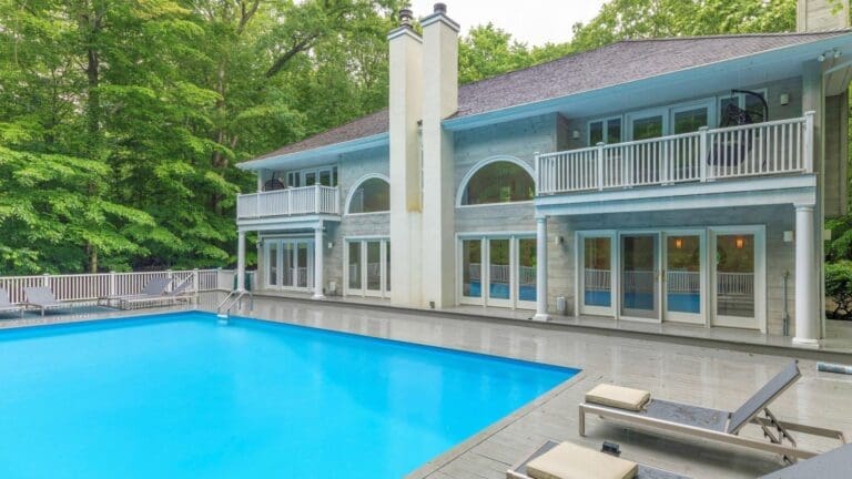 Rent Apartment Tango Upside Down The Hamptons