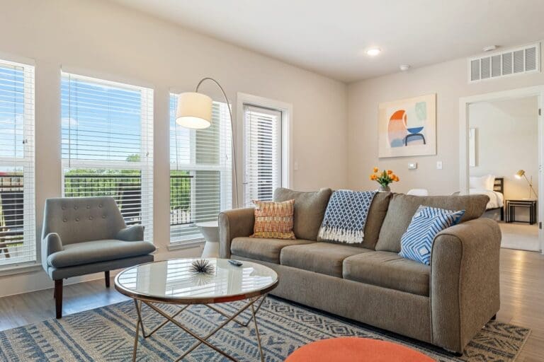 Rent Apartment Taupe Rose Austin