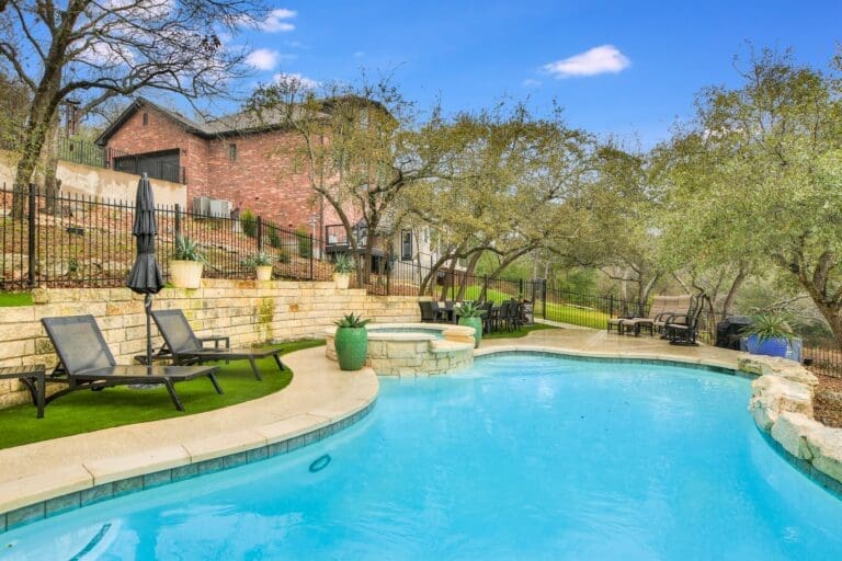 Rent Apartment Tiger Blackbead Austin