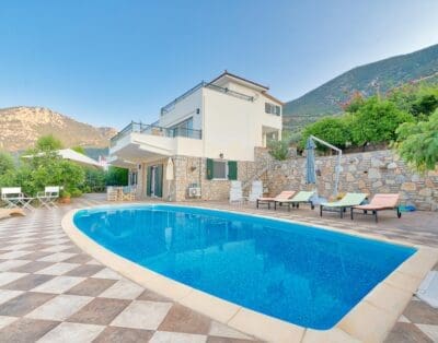 Rent Apartment Timberwolf Mousehole Peloponnese