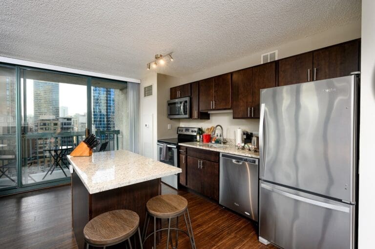 Rent Apartment Titanium Olivo Chicago