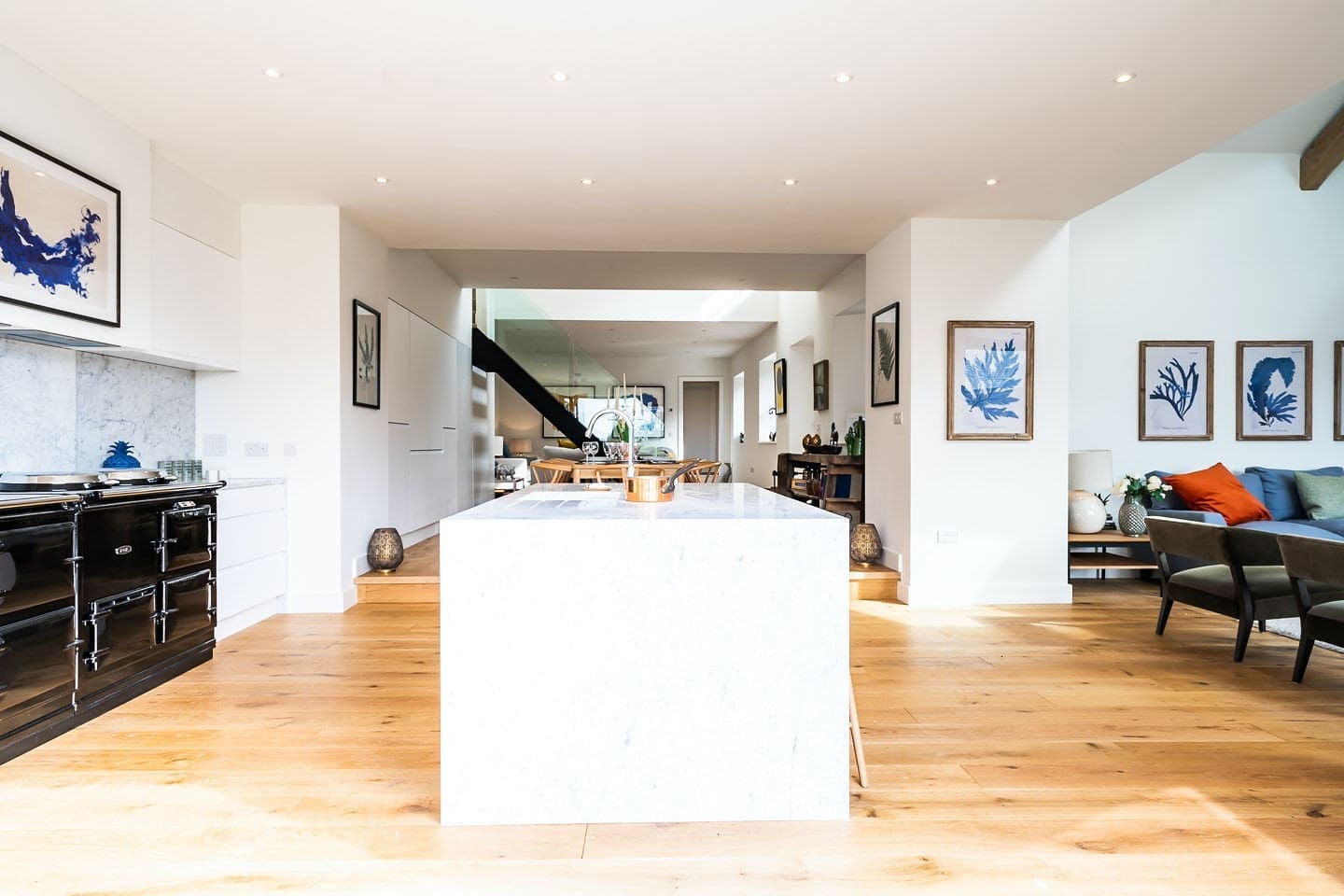 Rent Apartment Vermilion Pineapple Cornwall