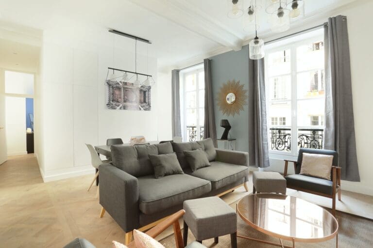 Rent Apartment Violet-Red Jelly Le Marais