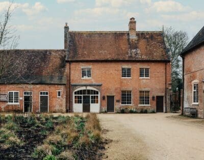 Rent Apartment Vista Autograph Cranborne Chase