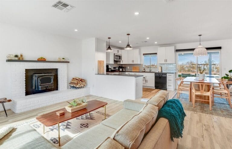 Rent Apartment Wild Farewell Joshua Tree National Park