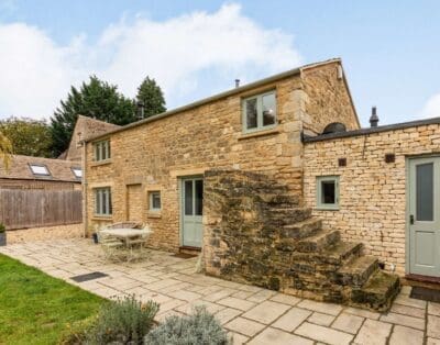 Rent Apartment Wood Plantain Cotswolds