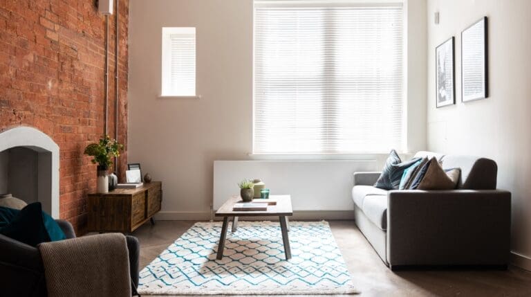 Rent Apartment Yellow-Green Gommier Shoreditch